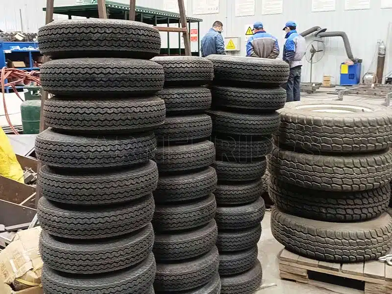 High-quality vacuum tires stock for amusement park train manufacturing in Carnee Rides factory