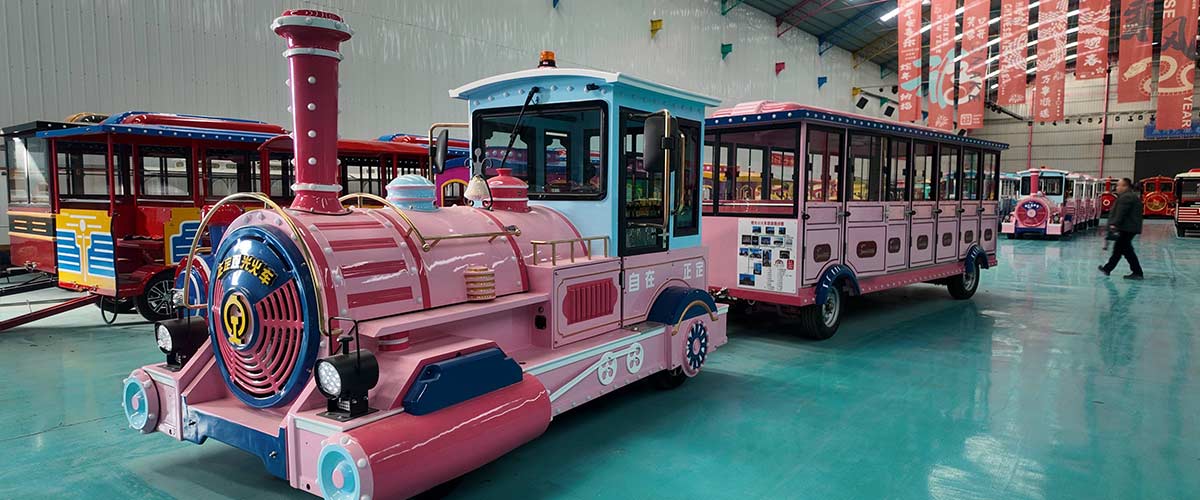Custom electric amusement park train with classic locomotive design for theme parks and family attractions
