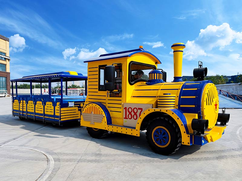 Shuttle bus