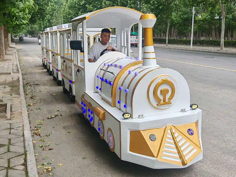 16-Seat Electric Trackless Train for a Park in Brazil
